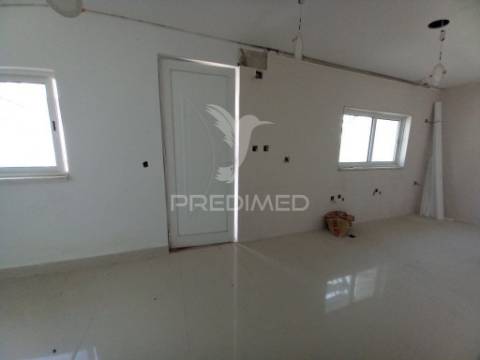 Vende se moradia t4+2 foros da amora