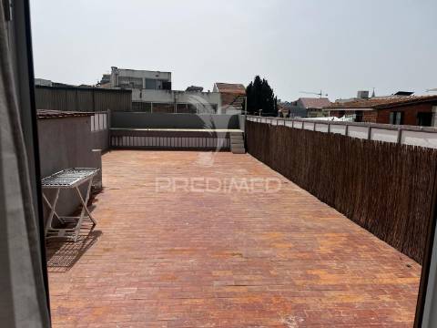 T3 remodelado com terraço de 60m² - matosinhos