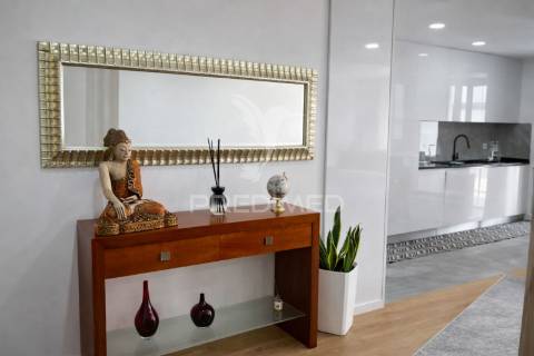 T3 remodelado com terraço de 60m² - matosinhos