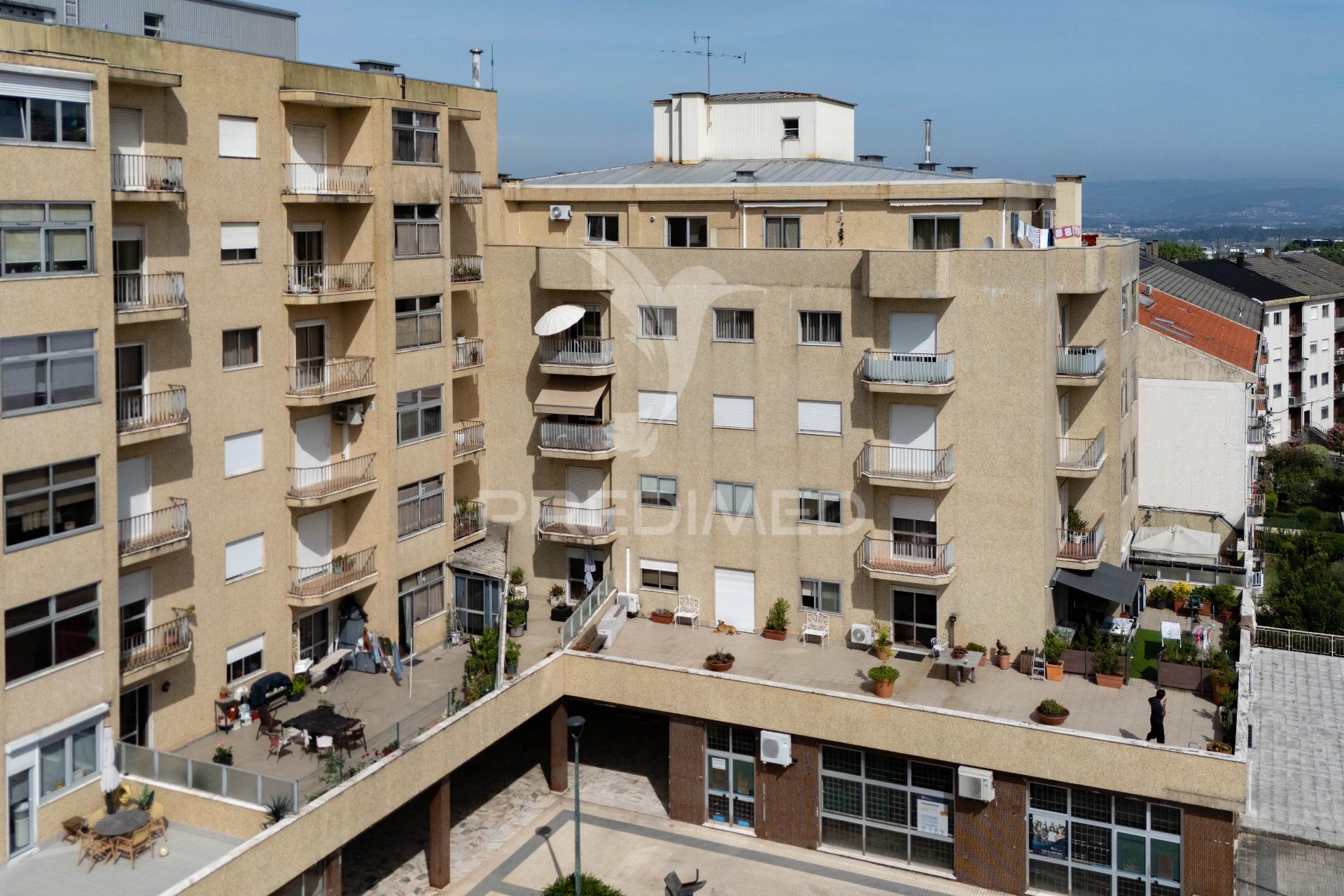 Excelente apartamento t3 de cobertura com 230 m² no centro de braga