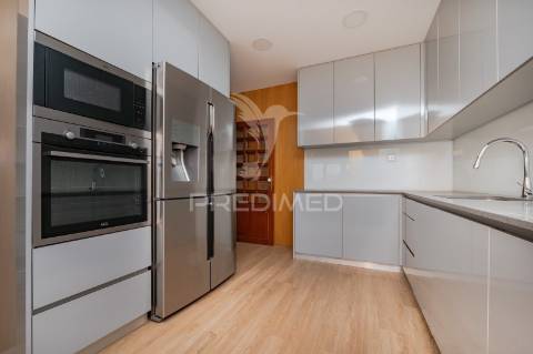 Excelente apartamento t3 de cobertura com 230 m² no centro de braga