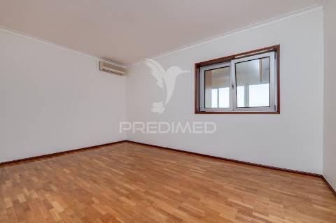 Excelente apartamento t3 de cobertura com 230 m² no centro de braga