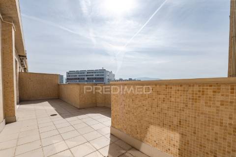 Excelente apartamento t3 de cobertura com 230 m² no centro de braga