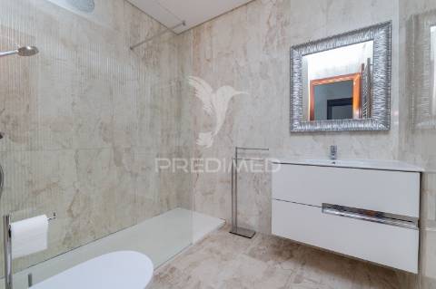 Excelente apartamento t3 de cobertura com 230 m² no centro de braga