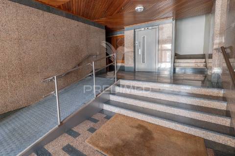 Excelente apartamento t3 de cobertura com 230 m² no centro de braga