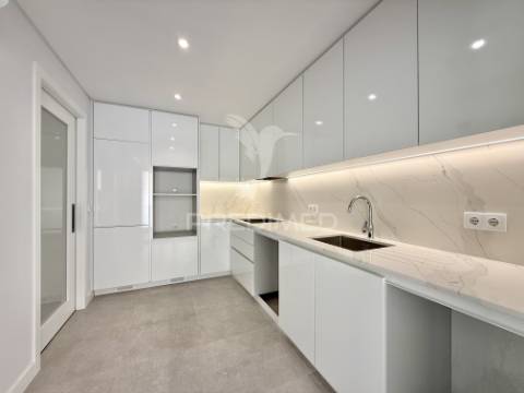 Apartamento t3 - triplex, condomínio privado no coração de leiria