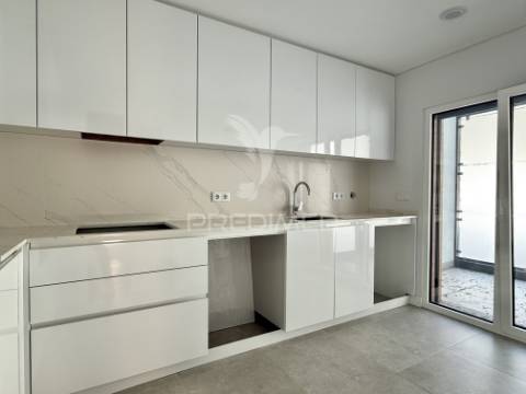 Apartamento t3 - triplex, condomínio privado no coração de leiria