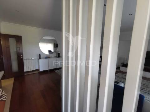 Moradia t4 de luxo semi-nova em tomar