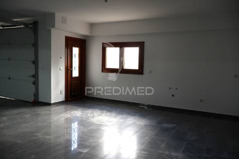 Moradia independente t5 | 600 m² de exclusividade, conforto e privacidade em porto de mós