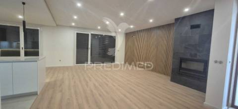 Moradia t4 em palmeira