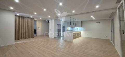 Moradia t4 em palmeira