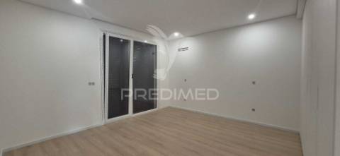 Moradia t4 em palmeira