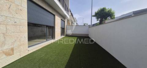 Moradia t4 em palmeira