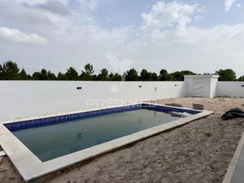 Moradia t4 de luxo isolada em azeitão