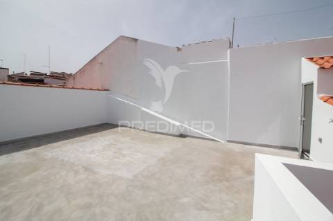 Moradia t2 no vimieiro com terraço e logradouro