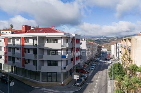 Loja para comercio e serviços com 116 m2 centro da vila, arco de baúlhe