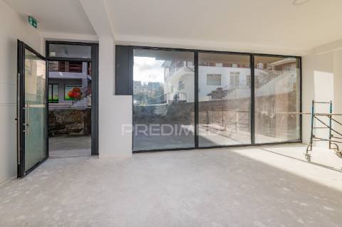 Loja para comercio e serviços com 116 m2 centro da vila, arco de baúlhe