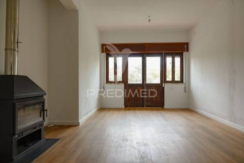 Apartamento t4 remodelado em abrantes.