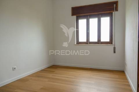 Apartamento t4 remodelado em abrantes.