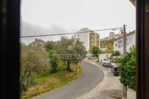 Apartamento t4 remodelado em abrantes.