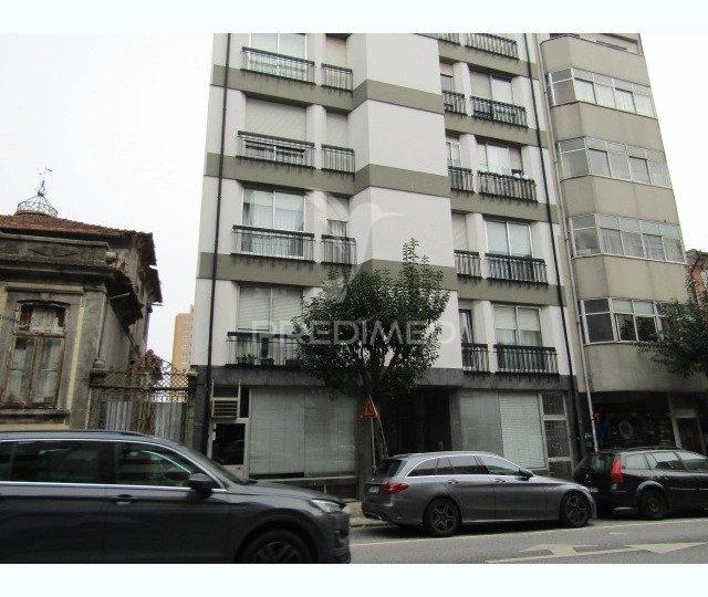 Espaço comercial no porto