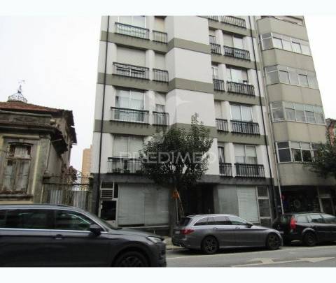 Espaço comercial no porto