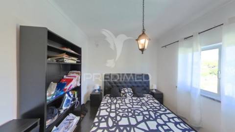 Moradia bi-familiar com enorme potencial