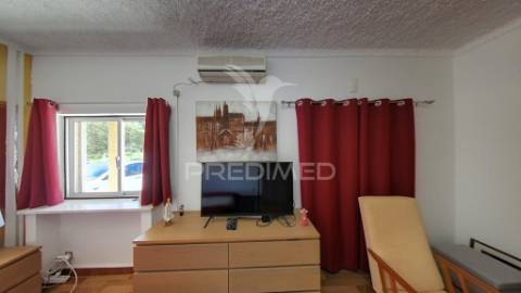 Moradia bi-familiar com enorme potencial