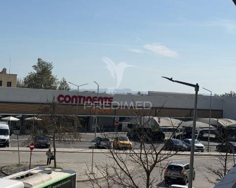 Apartamento t2, boa localização, lavradio : barreiro