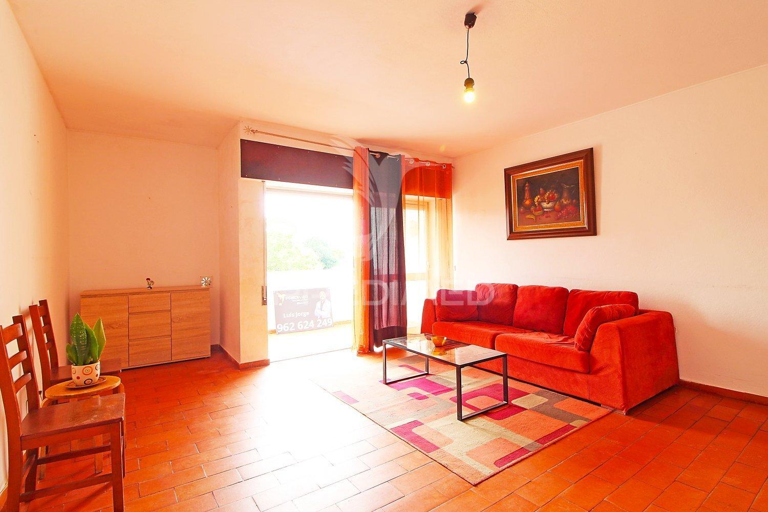Apartamento t1 espaçoso para venda no monte choro