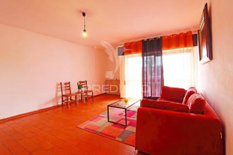Apartamento t1 espaçoso para venda no monte choro