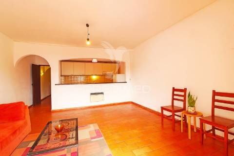 Apartamento t1 espaçoso para venda no monte choro