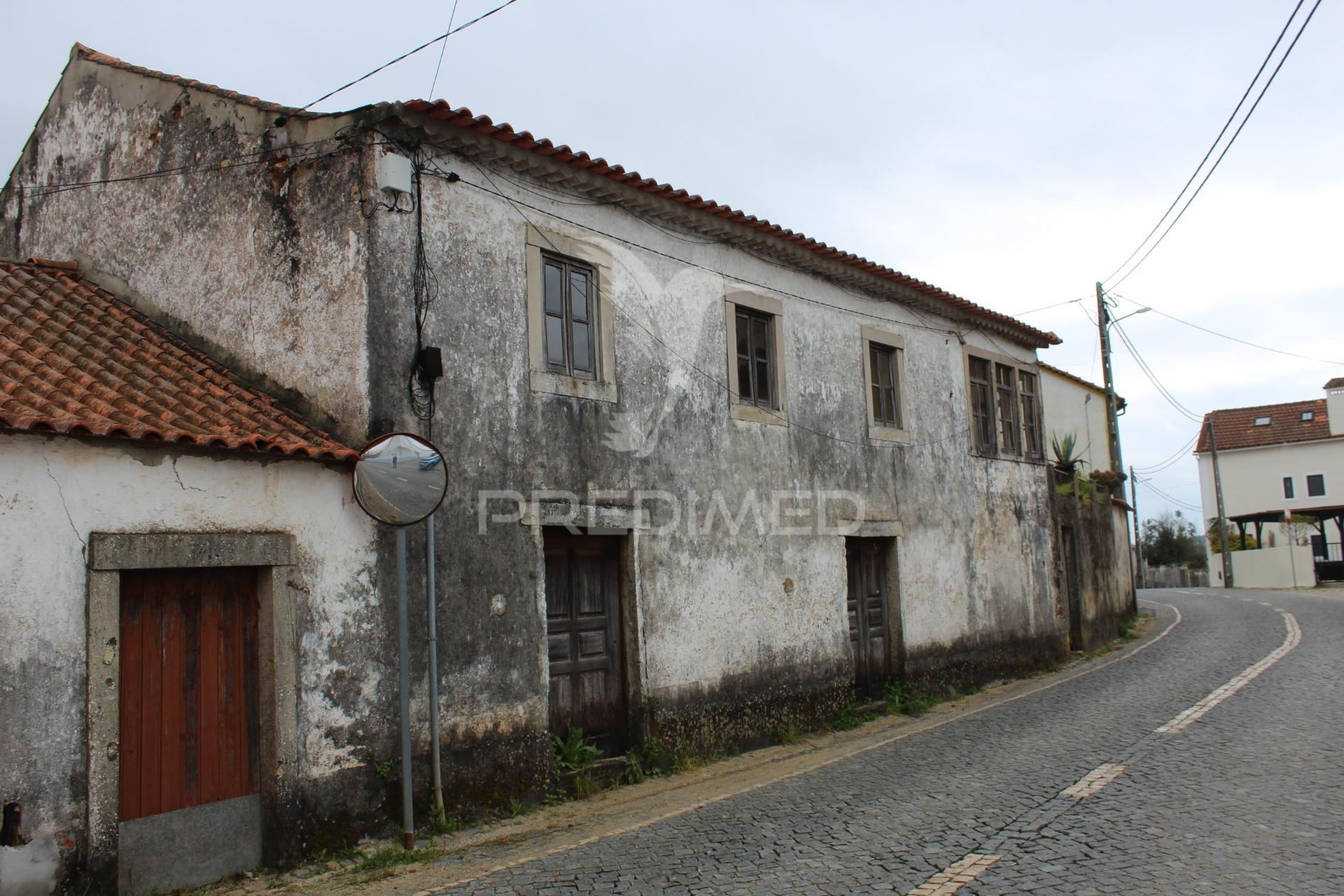 Excelente negócio 2 moradias e cinco mil metros urbanos