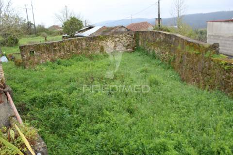 Excelente negócio 2 moradias e cinco mil metros urbanos