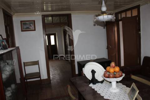 Excelente negócio 2 moradias e cinco mil metros urbanos