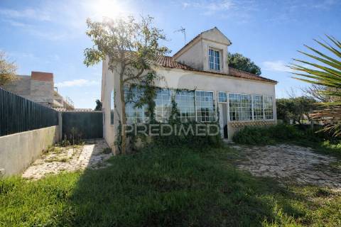 Moradia independente com lote de 502 m2 na lagoa de albufeira