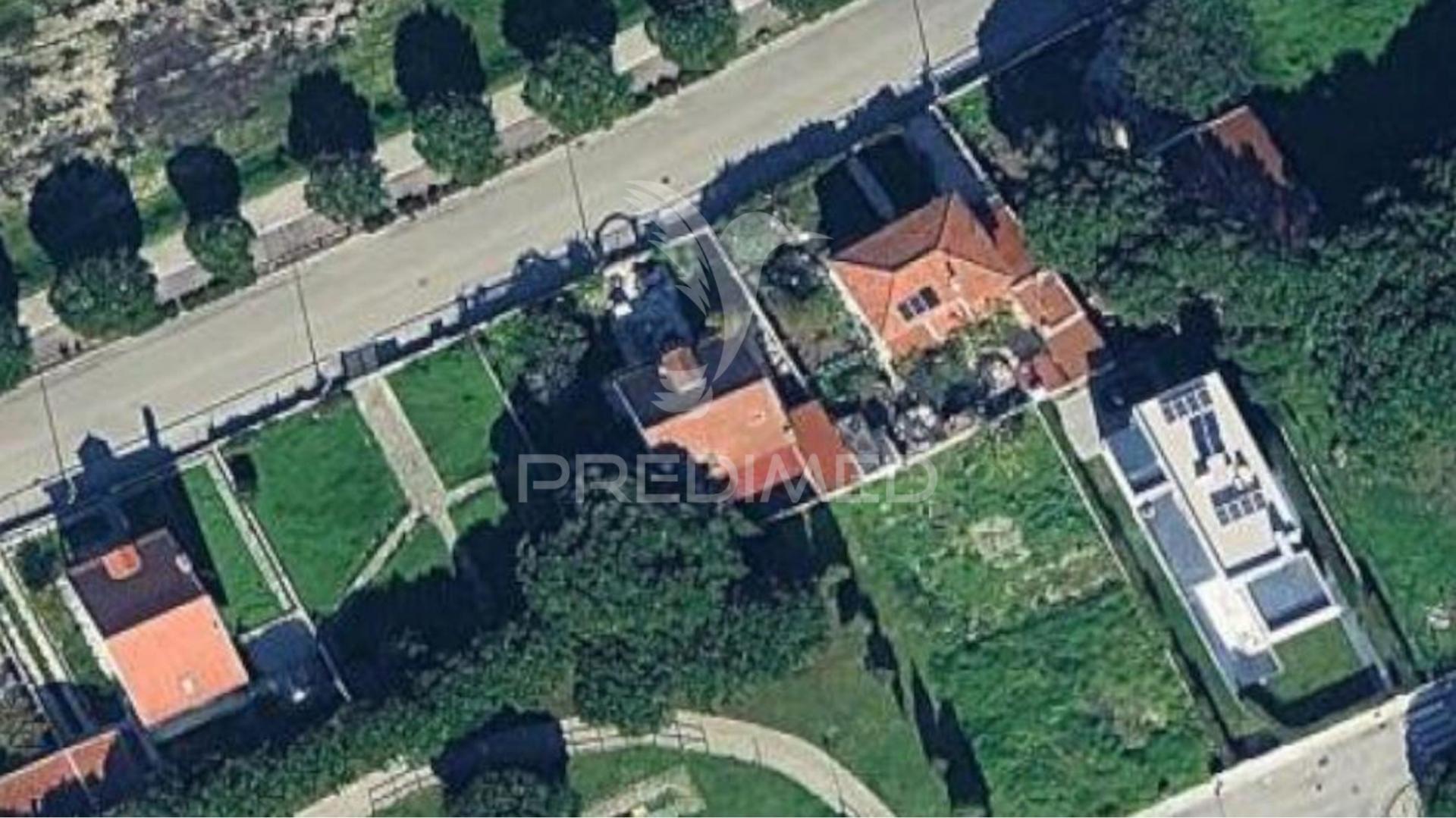 Moradia independente com lote de 502 m2 na lagoa de albufeira