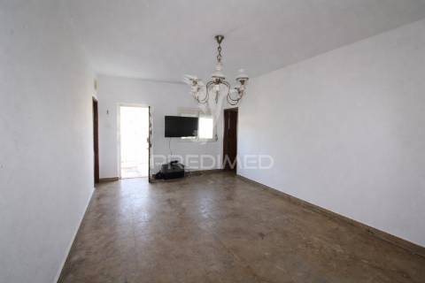 Moradia independente com lote de 502 m2 na lagoa de albufeira