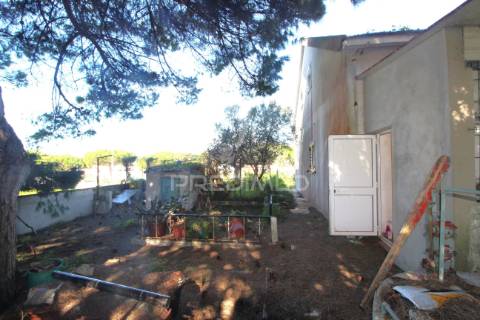 Moradia independente com lote de 502 m2 na lagoa de albufeira