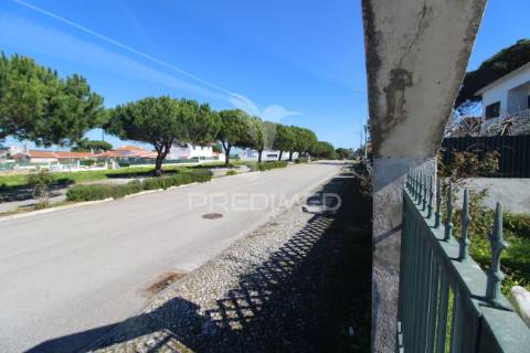 Moradia independente com lote de 502 m2 na lagoa de albufeira