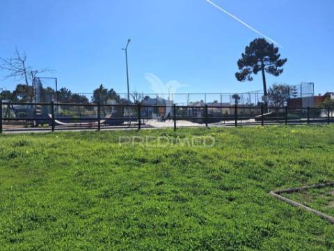 Moradia independente com lote de 502 m2 na lagoa de albufeira