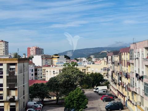 Apartamento t3 com excelente exposição solar em setúbal