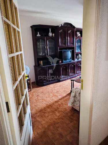 Apartamento t3 com excelente exposição solar em setúbal