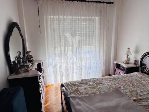 Apartamento t3 com excelente exposição solar em setúbal