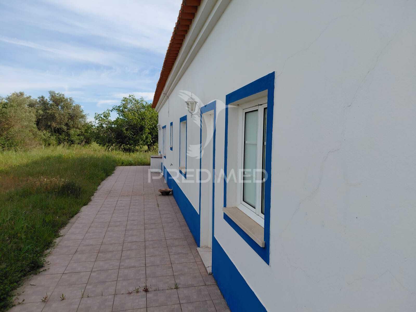 Moradia t2 mobilada e equipada,ademas,santiago do cacém