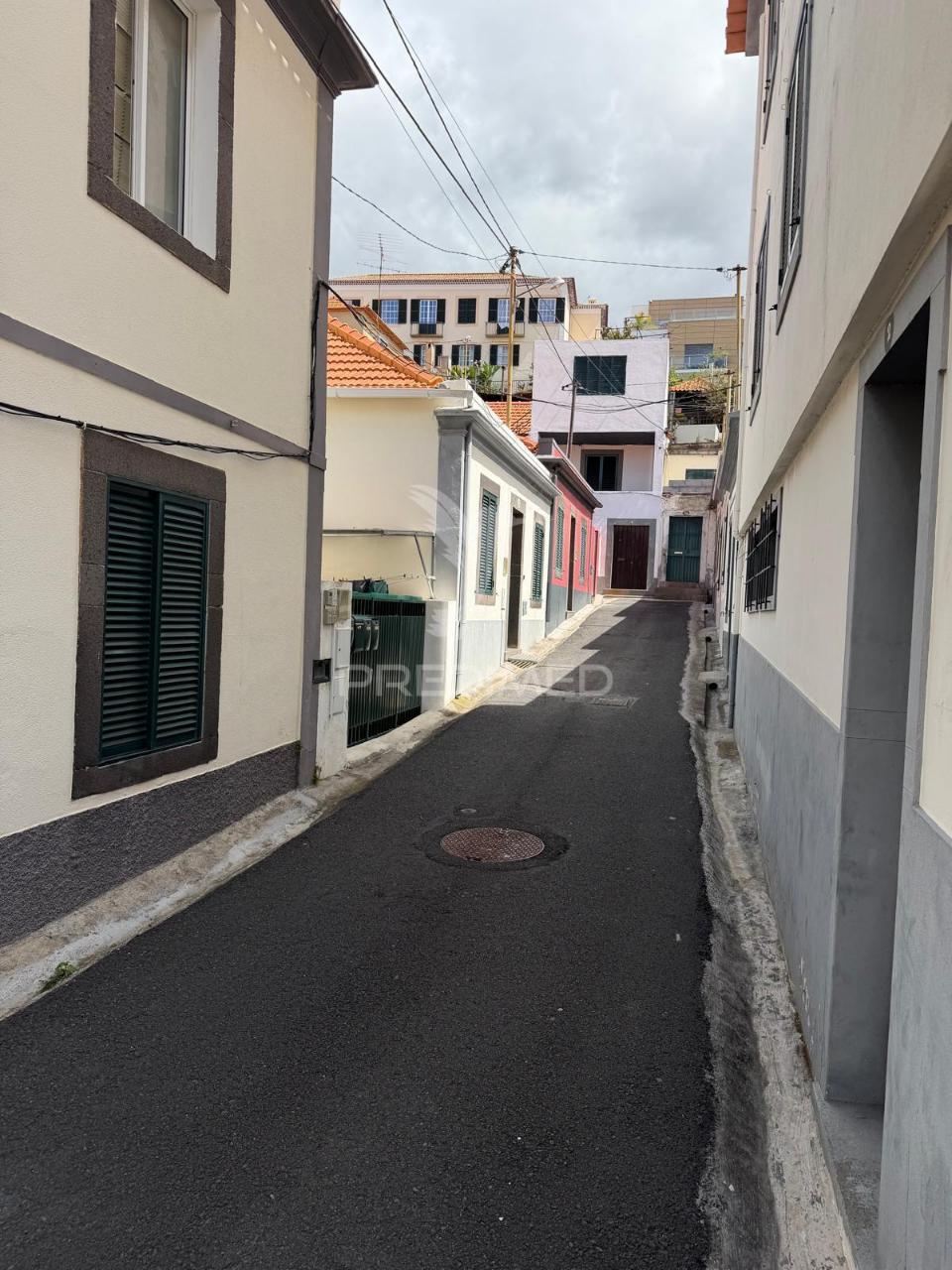 Ilha da madeira casa t3+1, no funchal