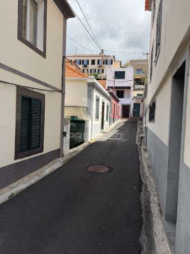 Ilha da madeira casa t3+1, no funchal