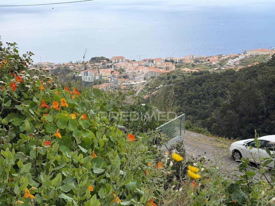 Terreno vista mar urbanizável com área 2850m2