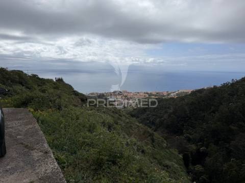 Terreno vista mar urbanizável com área 2850m2