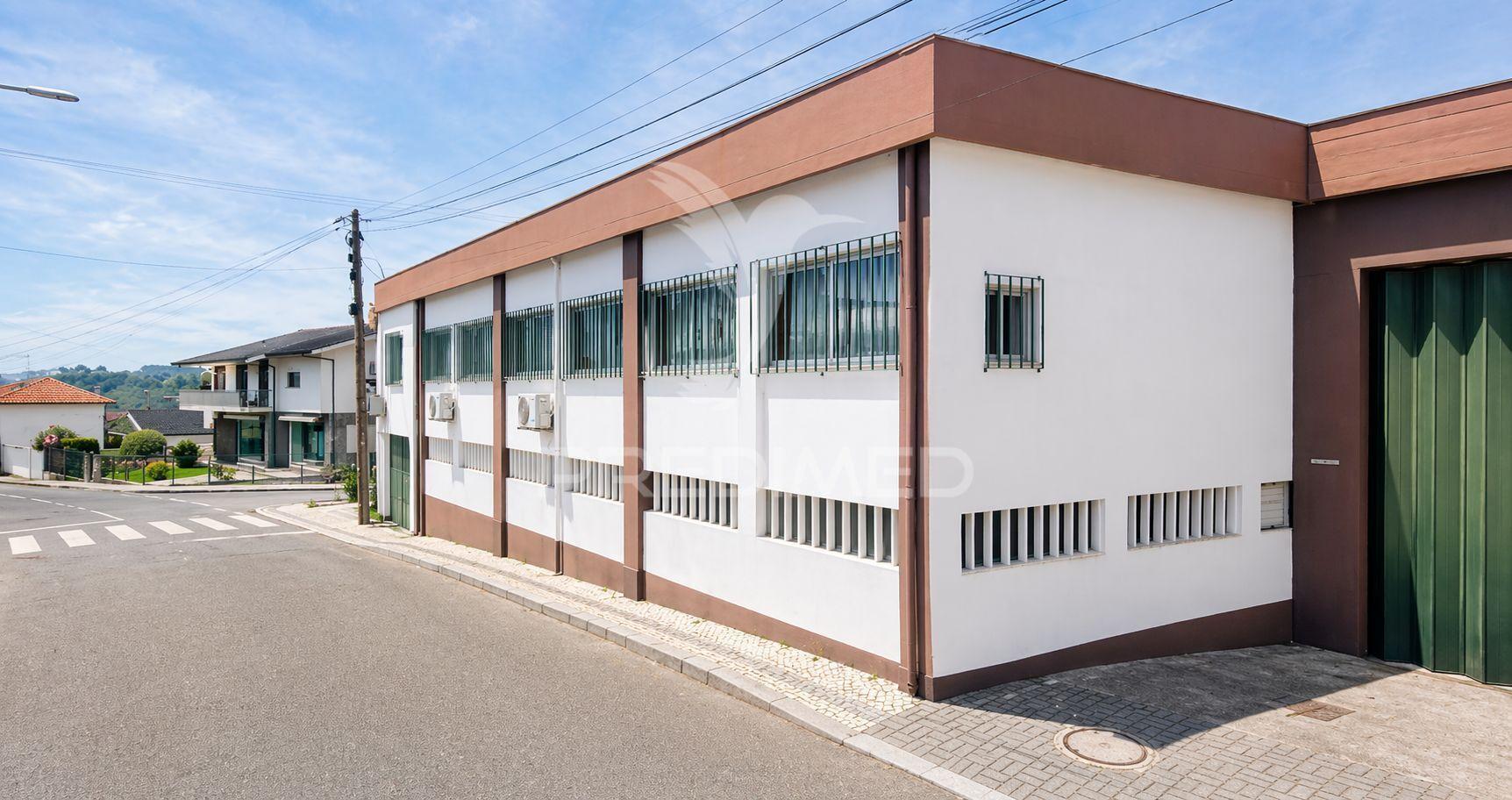 Armazém - escapães